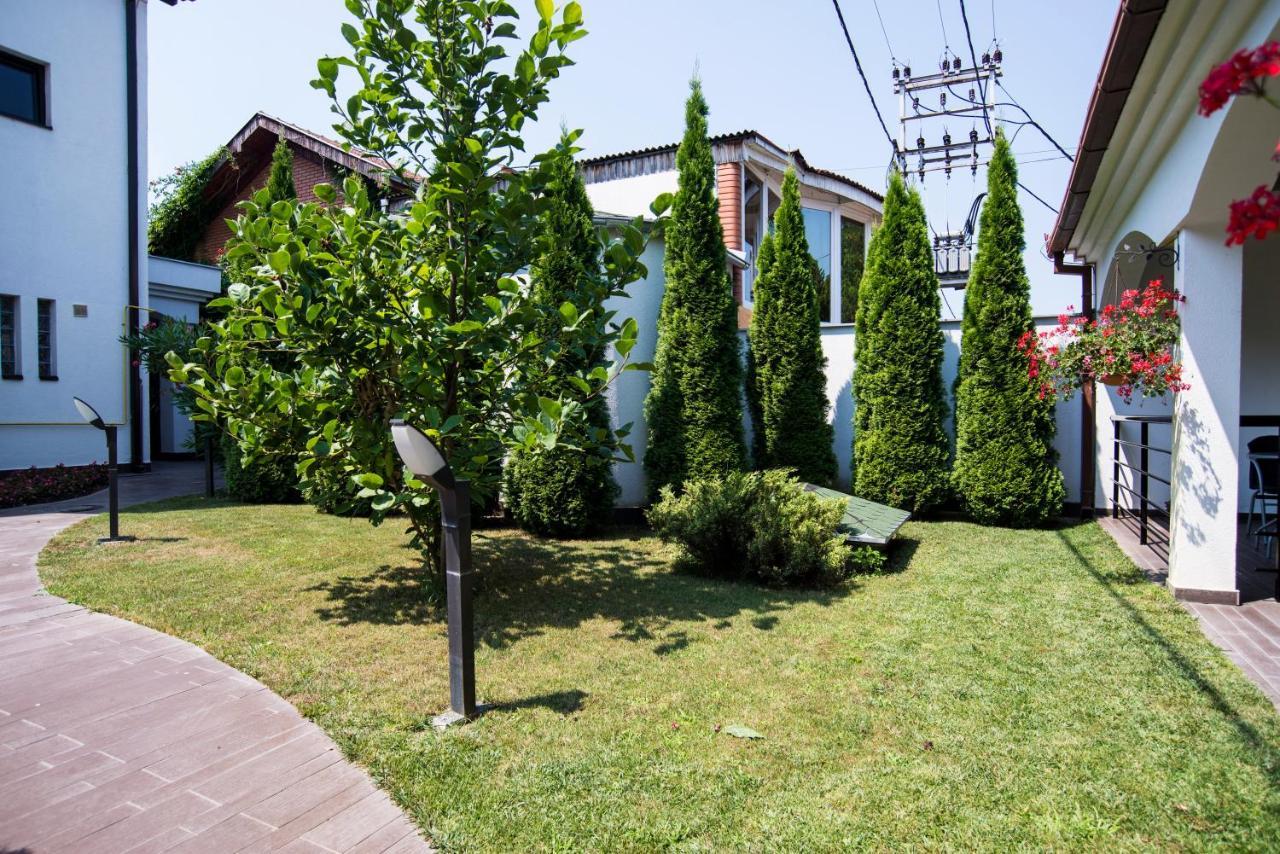 Guest House Panorama Aqualux With Free Parking Нови-Сад Экстерьер фото