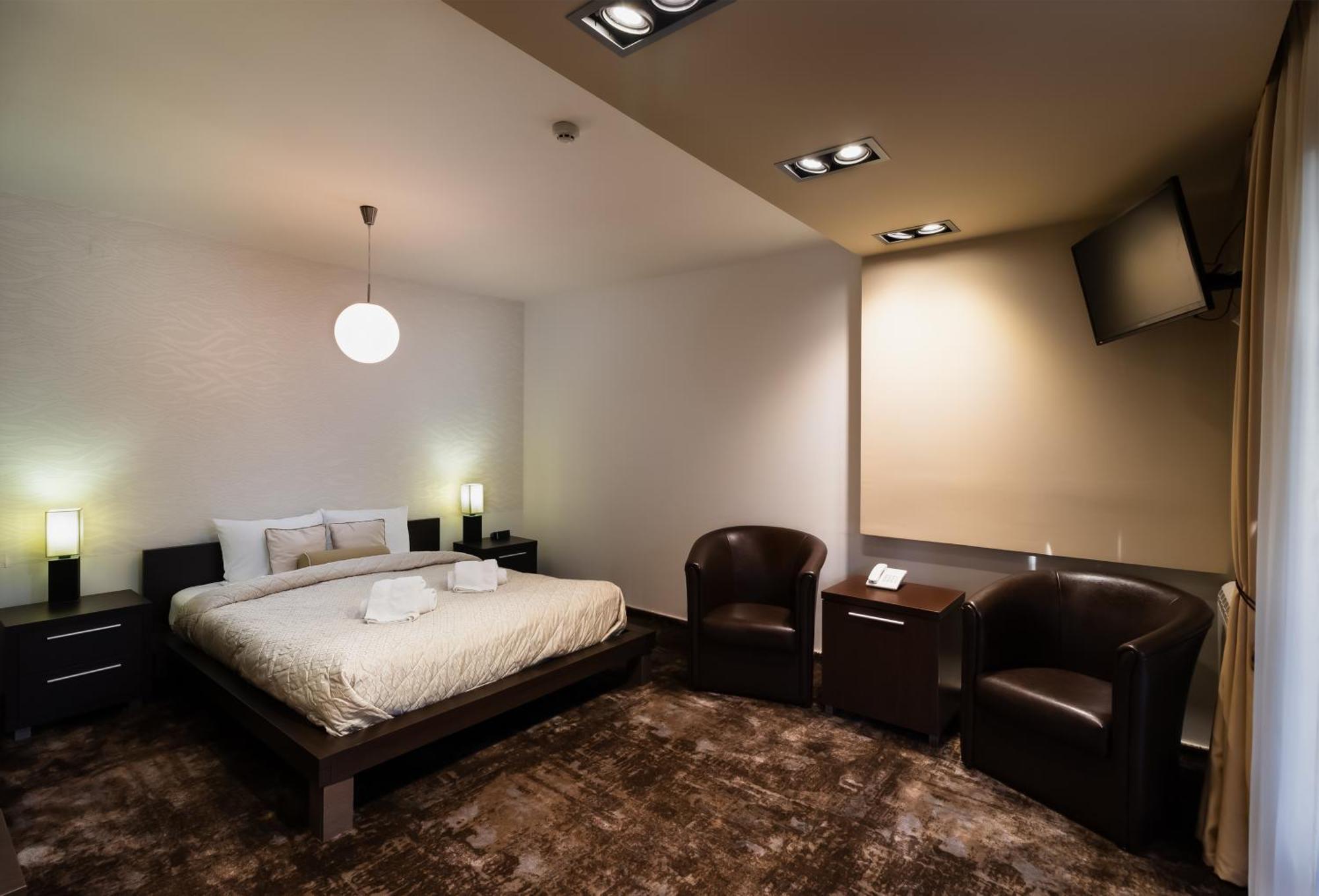 Guest House Panorama Aqualux With Free Parking Нови-Сад Номер фото