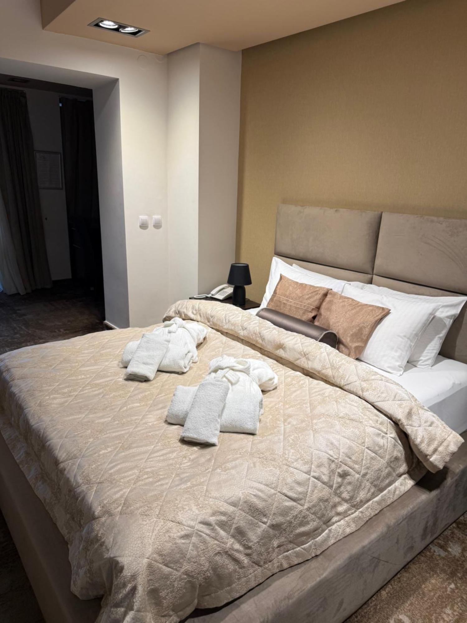 Guest House Panorama Aqualux With Free Parking Нови-Сад Экстерьер фото