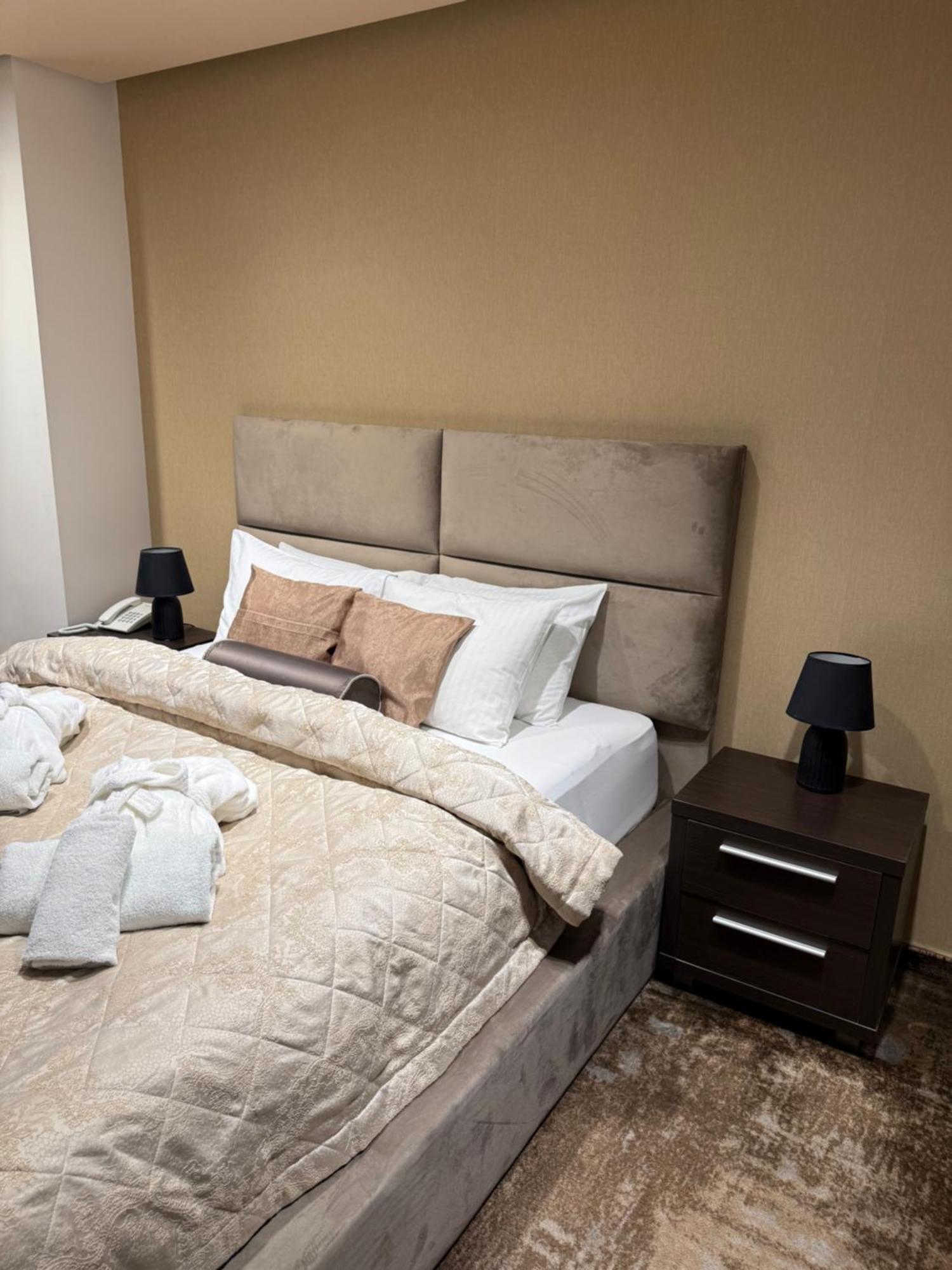 Guest House Panorama Aqualux With Free Parking Нови-Сад Экстерьер фото