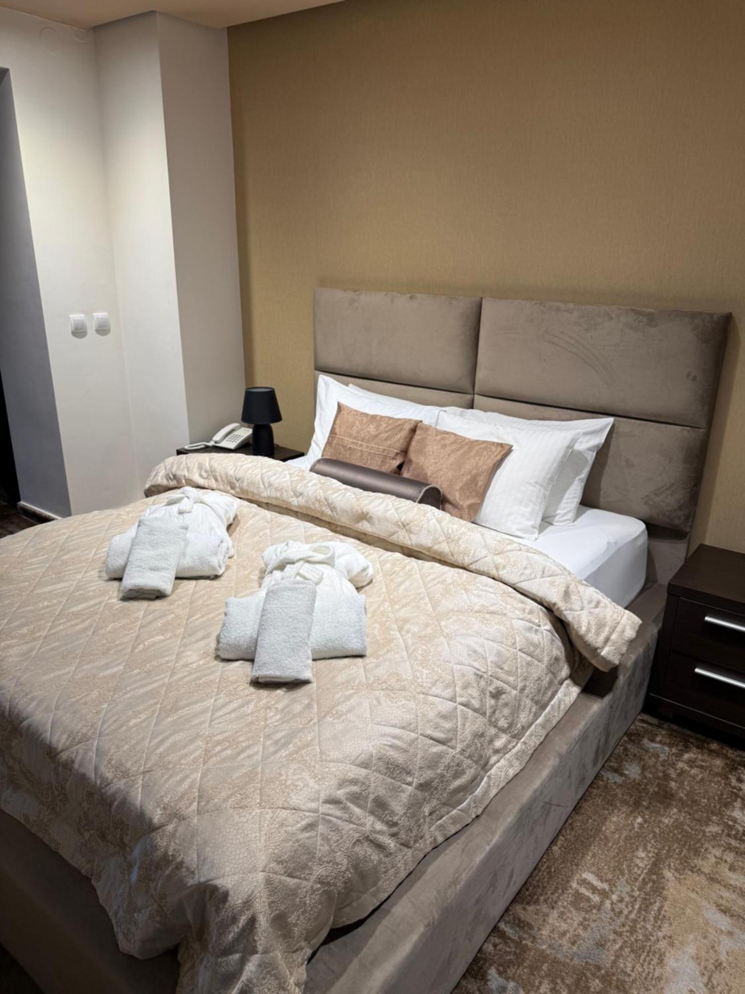 Guest House Panorama Aqualux With Free Parking Нови-Сад Экстерьер фото