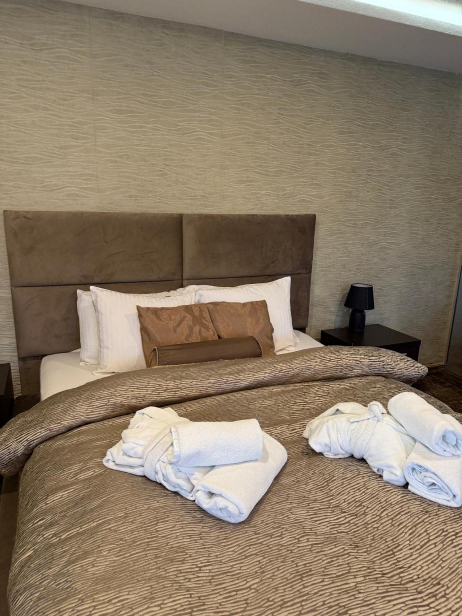 Guest House Panorama Aqualux With Free Parking Нови-Сад Экстерьер фото