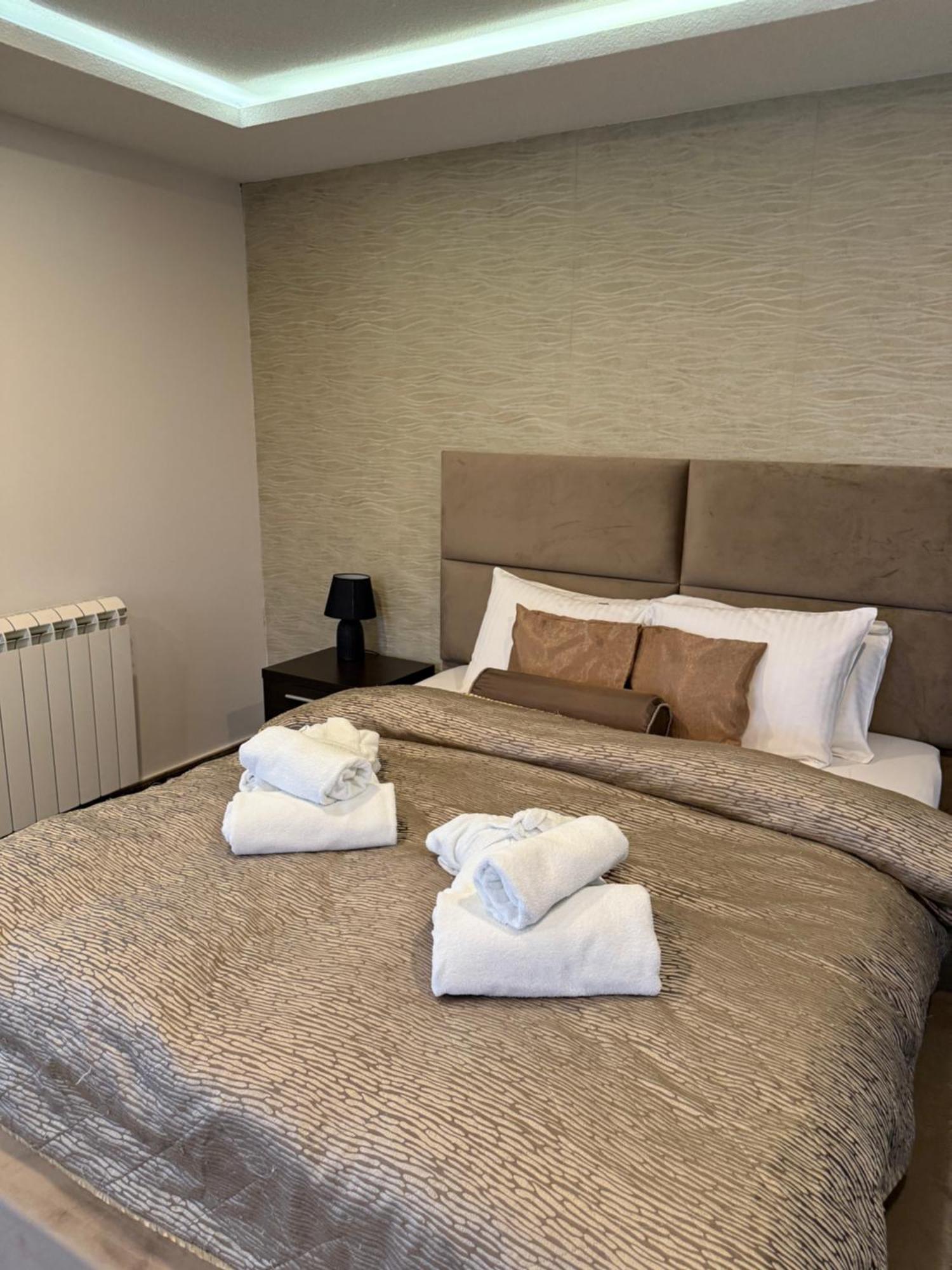 Guest House Panorama Aqualux With Free Parking Нови-Сад Экстерьер фото