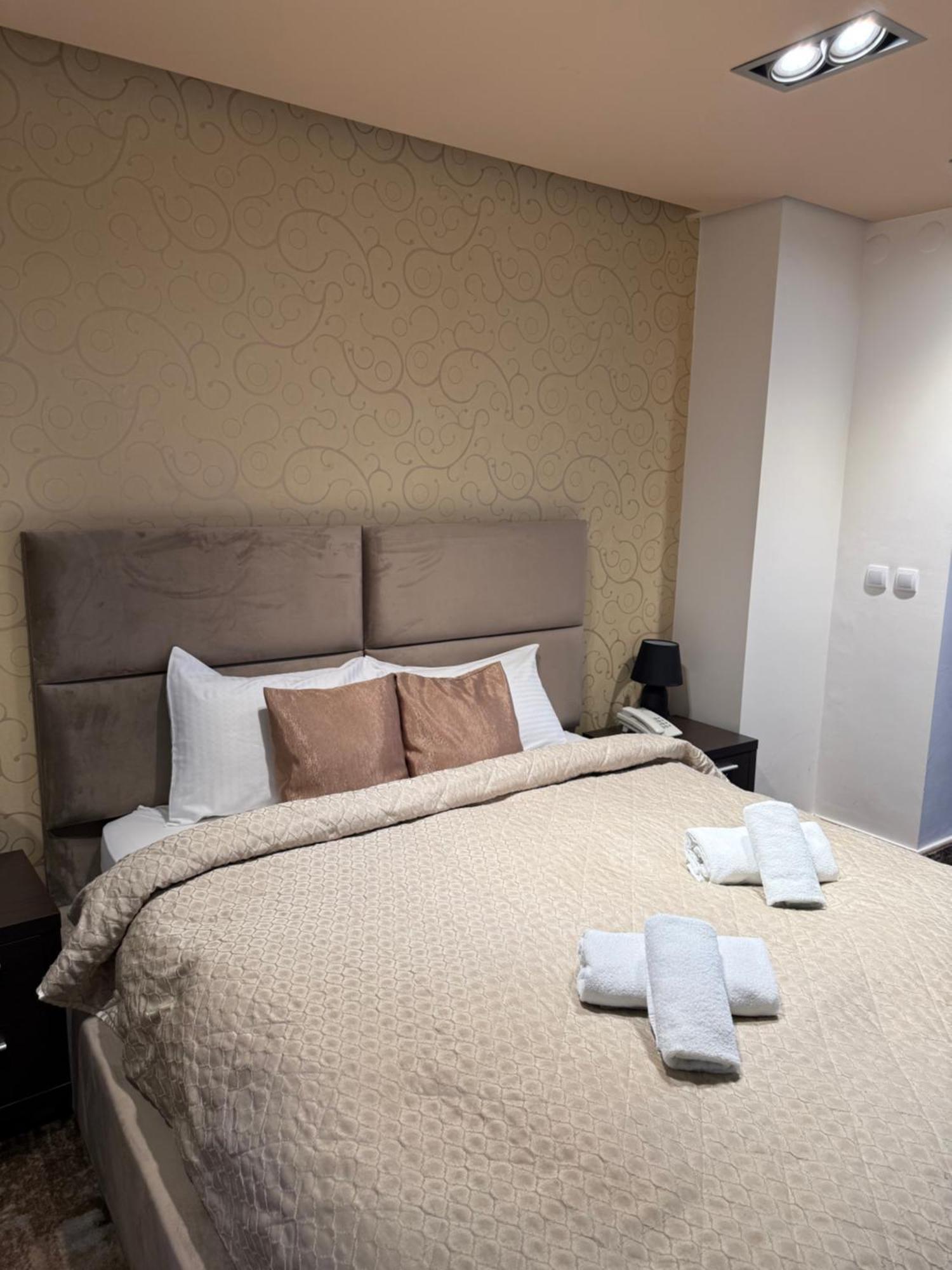 Guest House Panorama Aqualux With Free Parking Нови-Сад Экстерьер фото