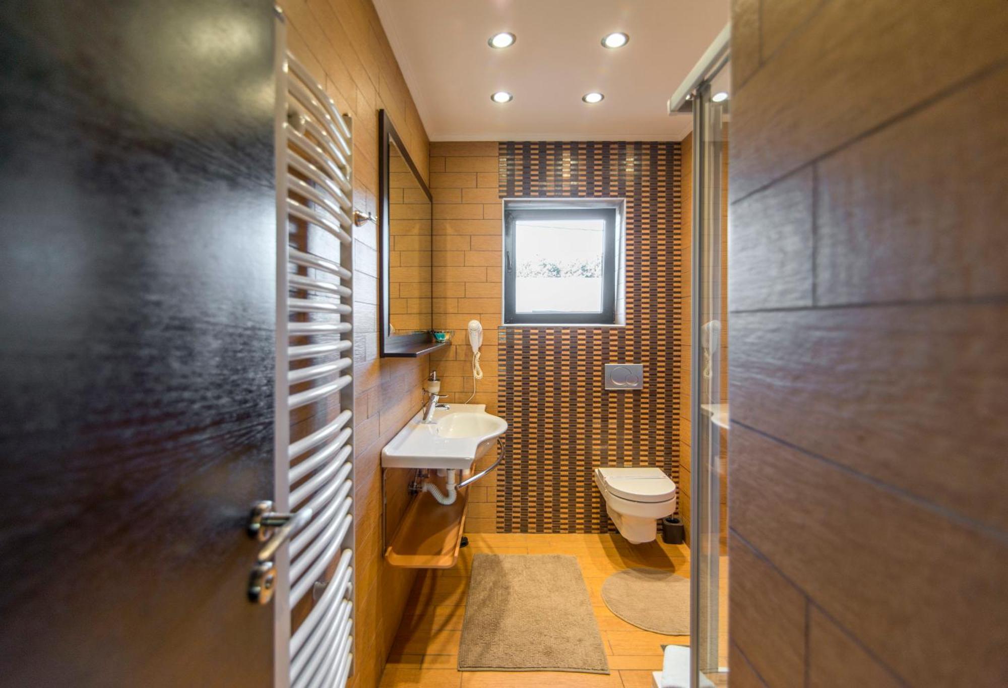 Guest House Panorama Aqualux With Free Parking Нови-Сад Экстерьер фото