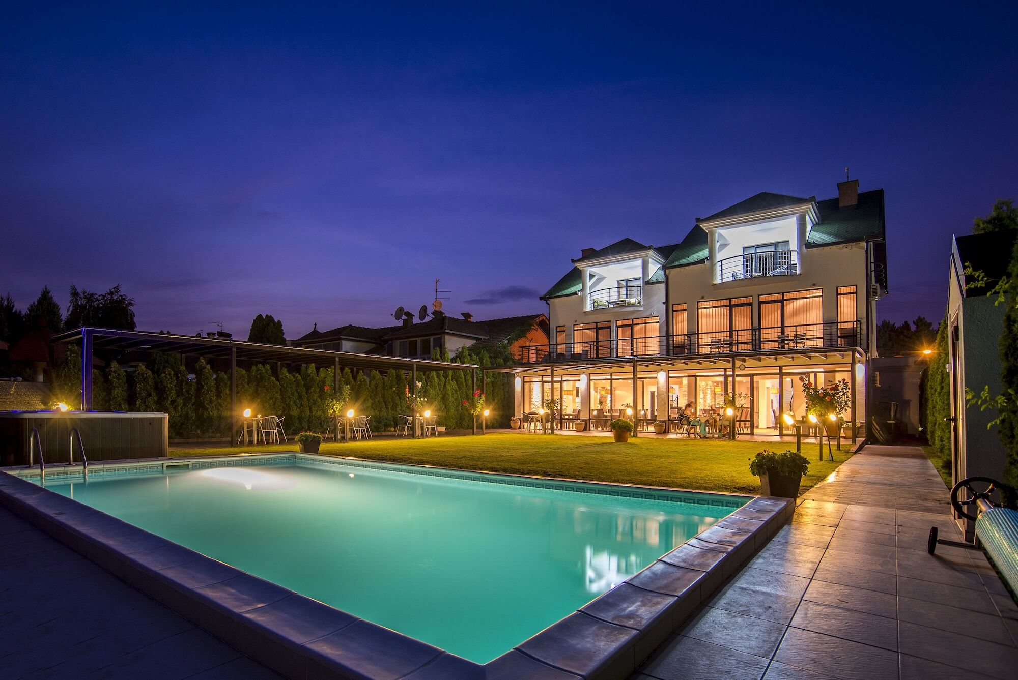 Guest House Panorama Aqualux With Free Parking Нови-Сад Экстерьер фото