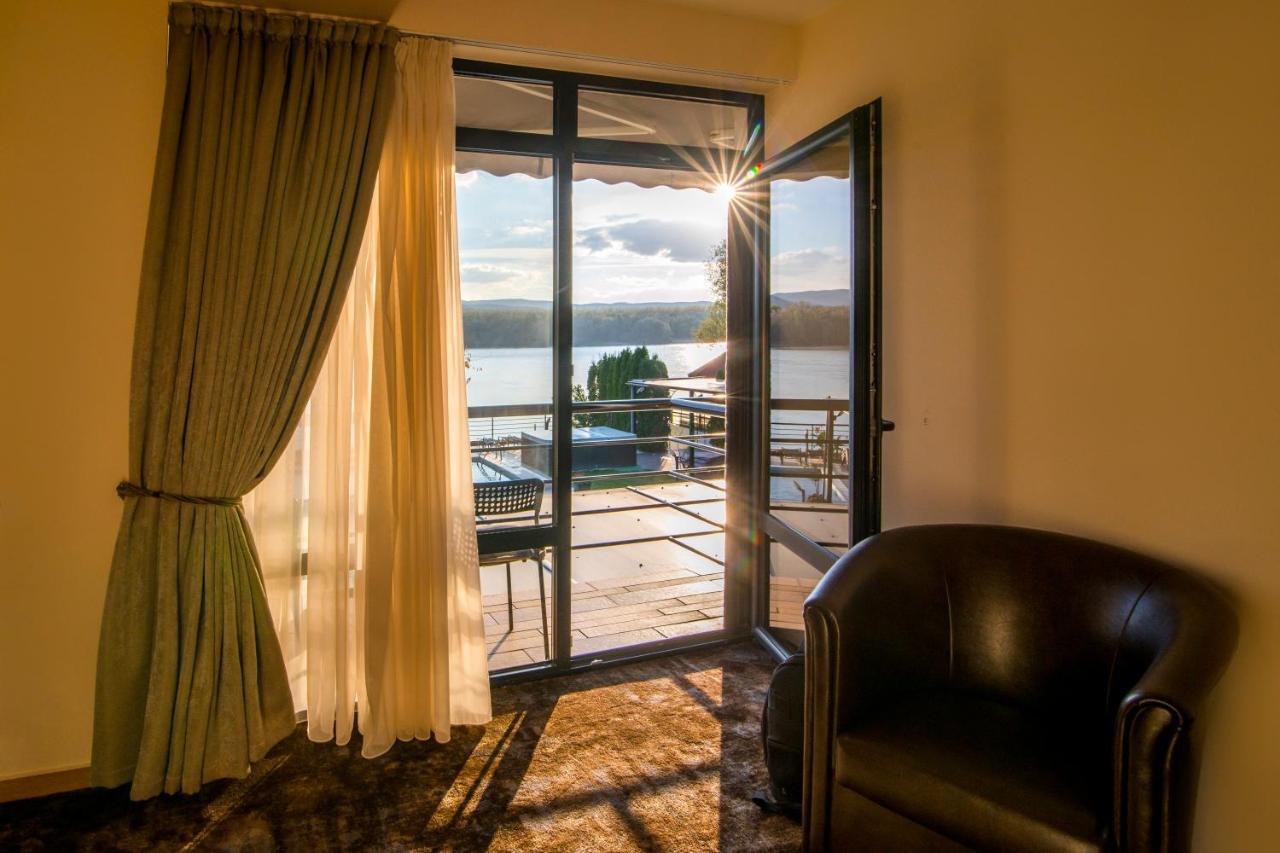 Guest House Panorama Aqualux With Free Parking Нови-Сад Экстерьер фото